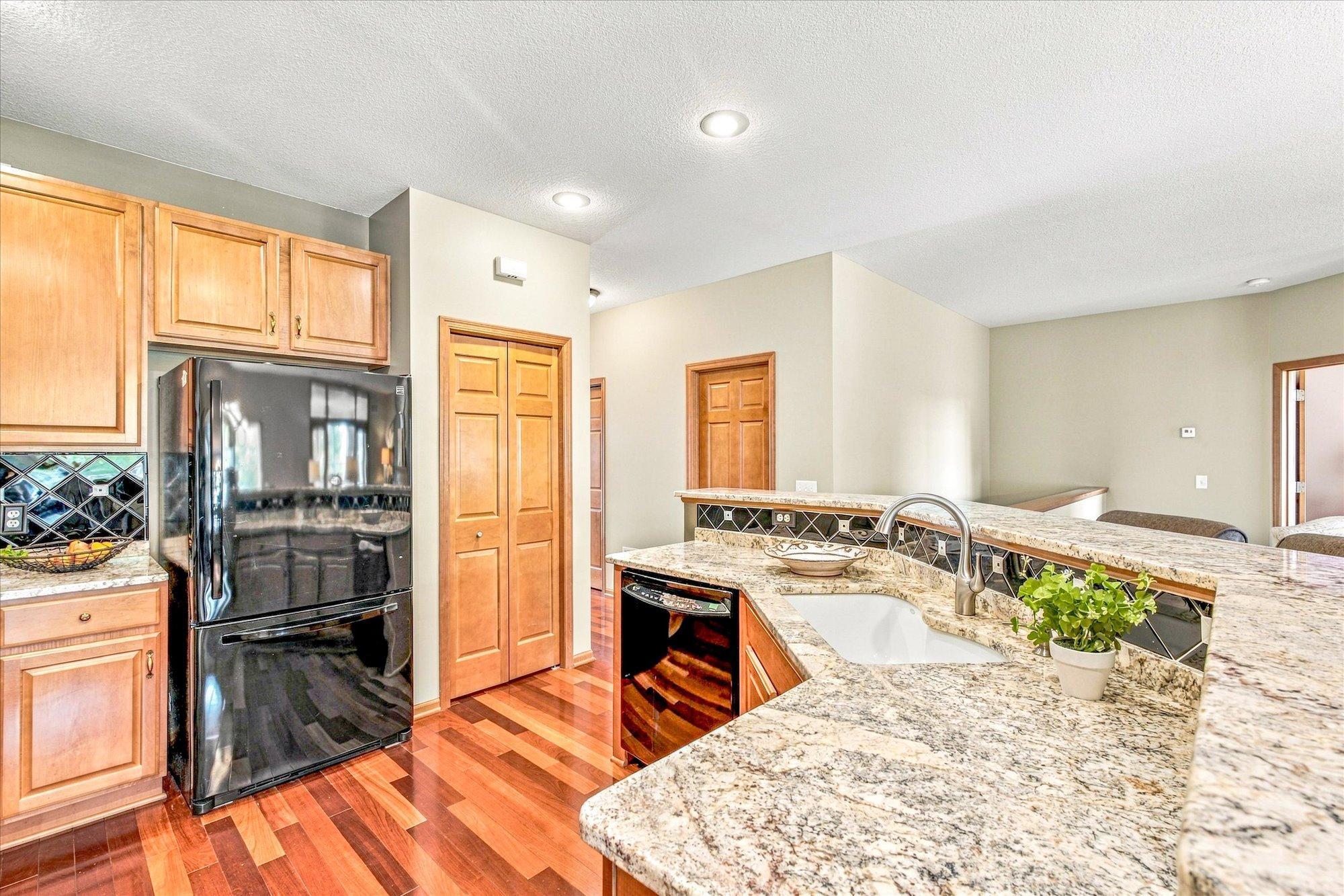 View of Residential at 10801 Thone Road, Woodbury MN 55129, Woodbury (11 of 61) - Mike Wilen | Minnesota Team Real Estate