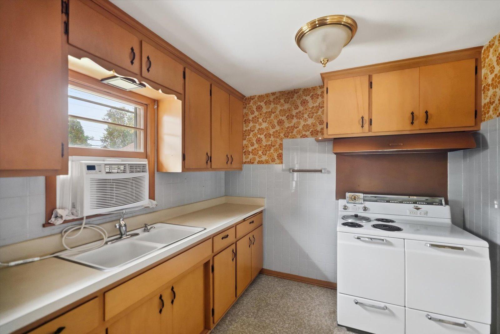 View of Residential at 1677 Rose Place, Roseville MN 55113, Roseville (7 of 29) - Mike Wilen | Minnesota Team Real Estate