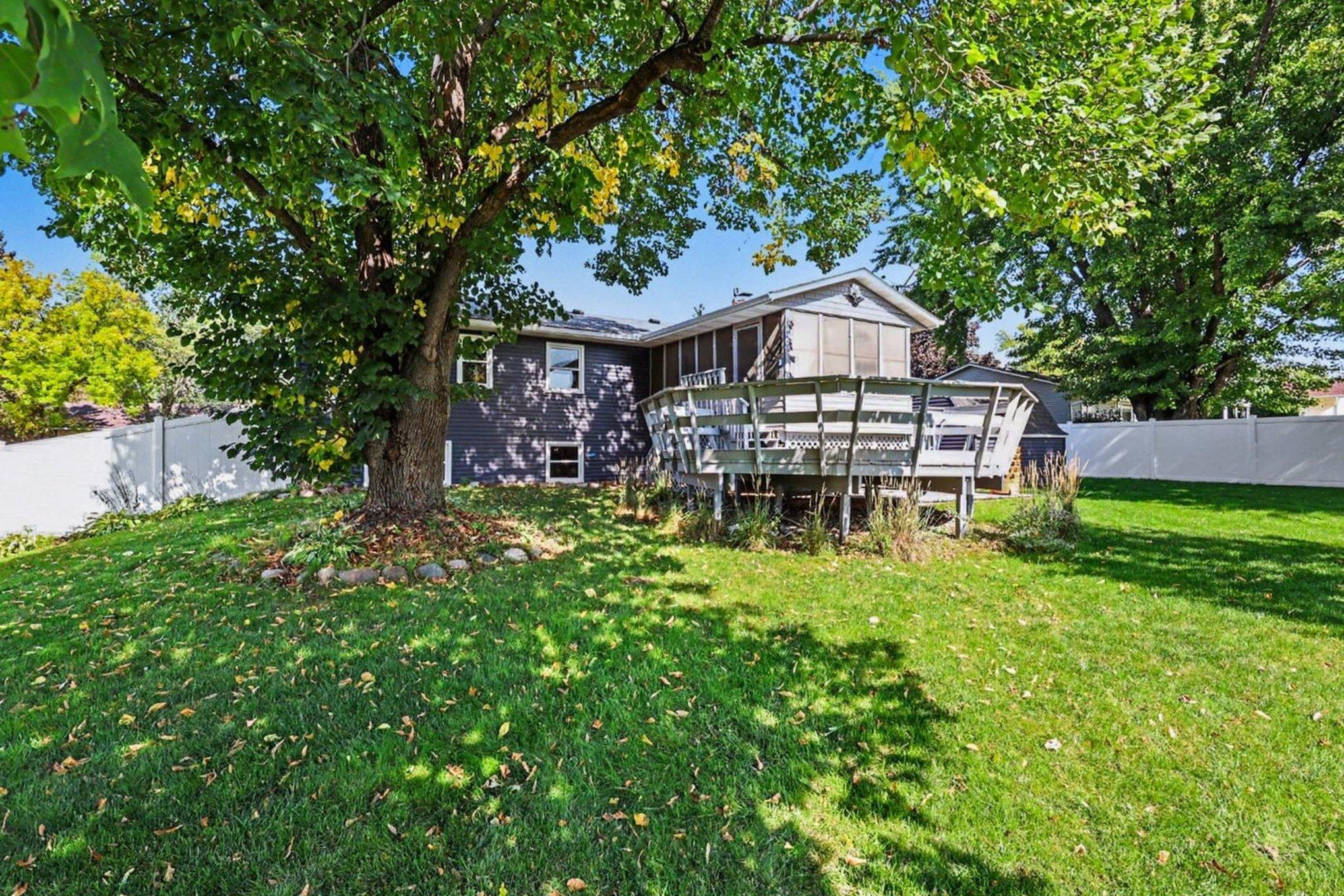 View of Residential at 8227 76th Street, Cottage Grove MN 55016, Cottage Grove (34 of 40) - Mike Wilen | Minnesota Team Real Estate