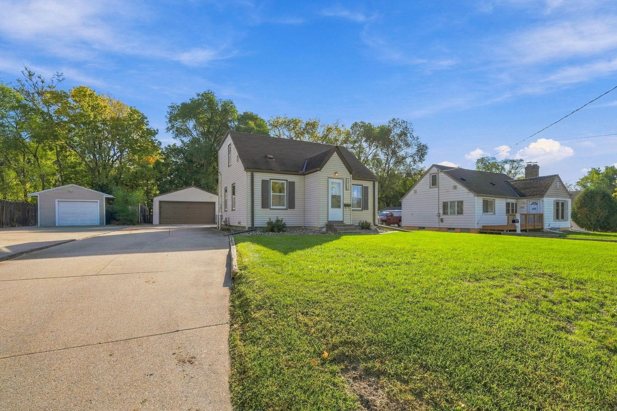 View of Residential at 9917 Pleasant Avenue, Bloomington MN 55420, Bloomington (29 of 45) - Mike Wilen | Minnesota Team Real Estate
