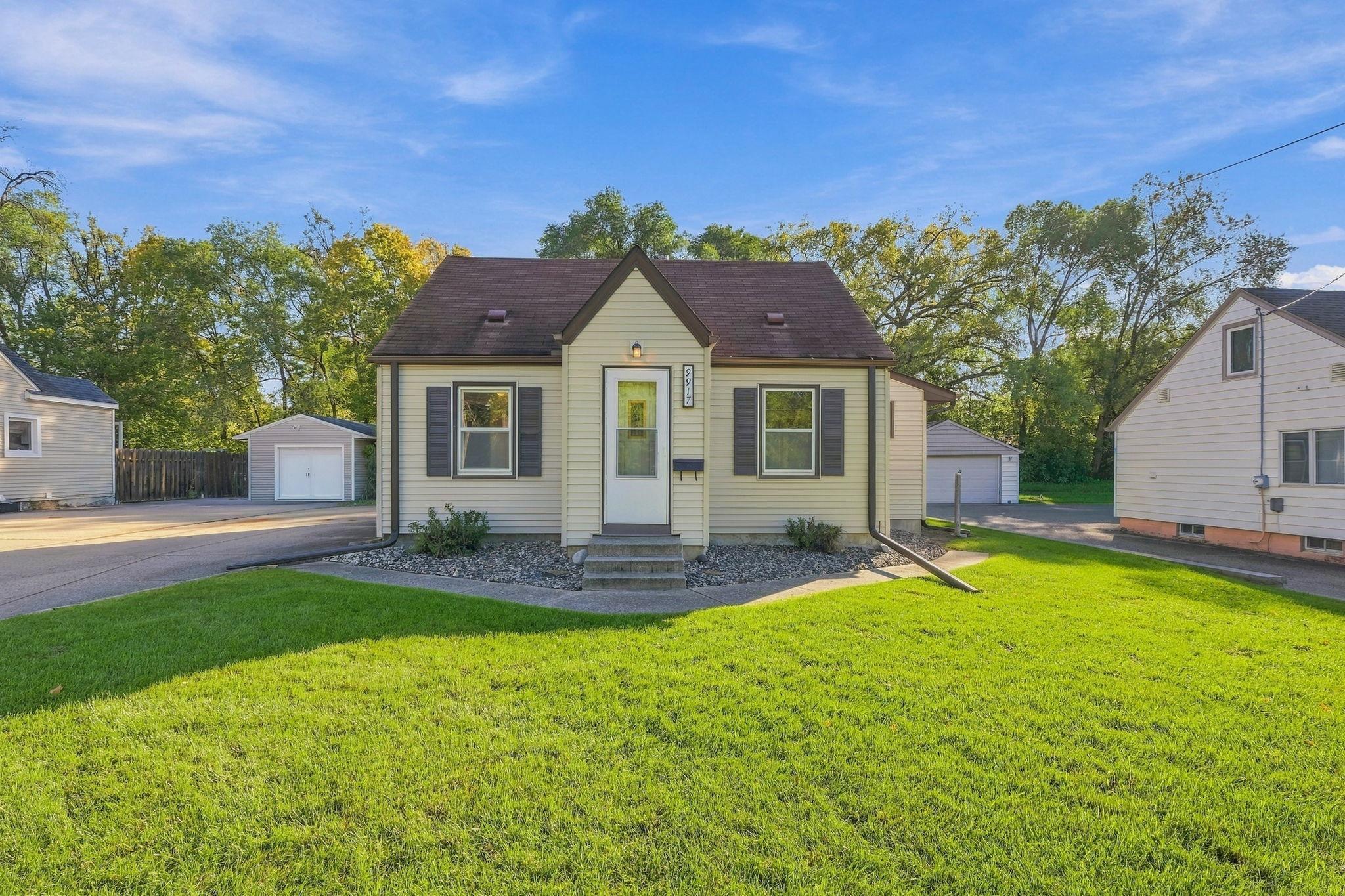 View of Residential at 9917 Pleasant Avenue, Bloomington MN 55420, Bloomington (28 of 45) - Mike Wilen | Minnesota Team Real Estate