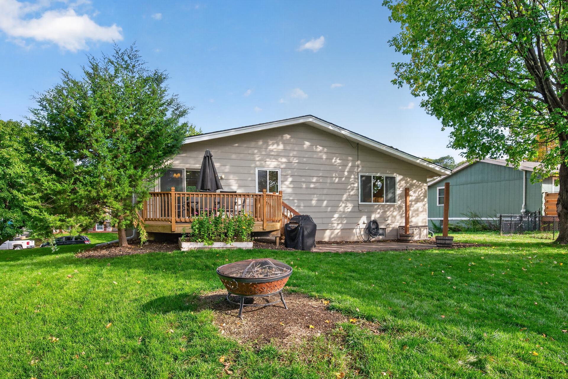 View of Residential at 14759 Easter Avenue, Apple Valley MN 55124, Apple Valley (39 of 44) - Mike Wilen | Minnesota Team Real Estate