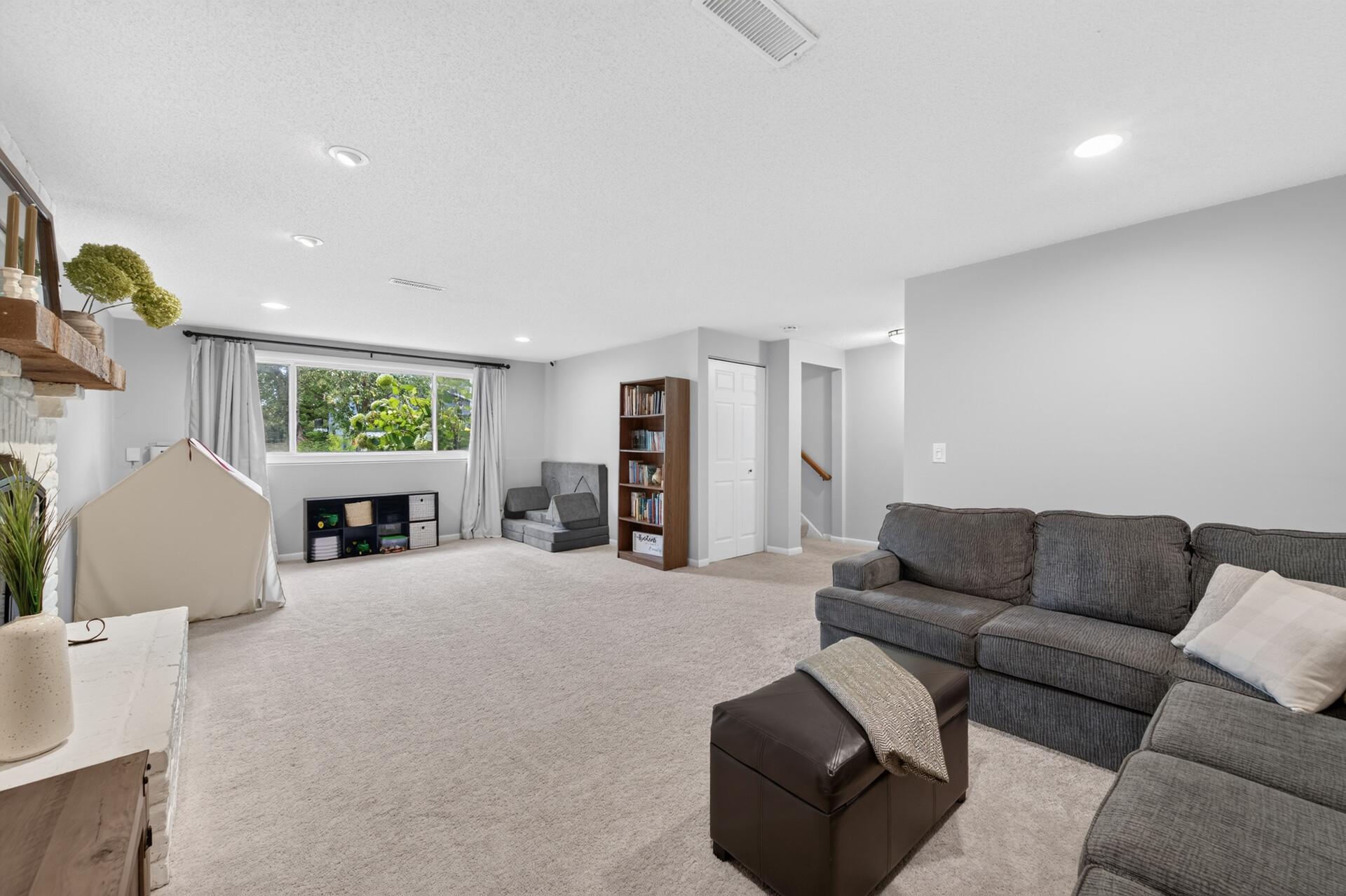 View of Residential at 14759 Easter Avenue, Apple Valley MN 55124, Apple Valley (34 of 44) - Mike Wilen | Minnesota Team Real Estate