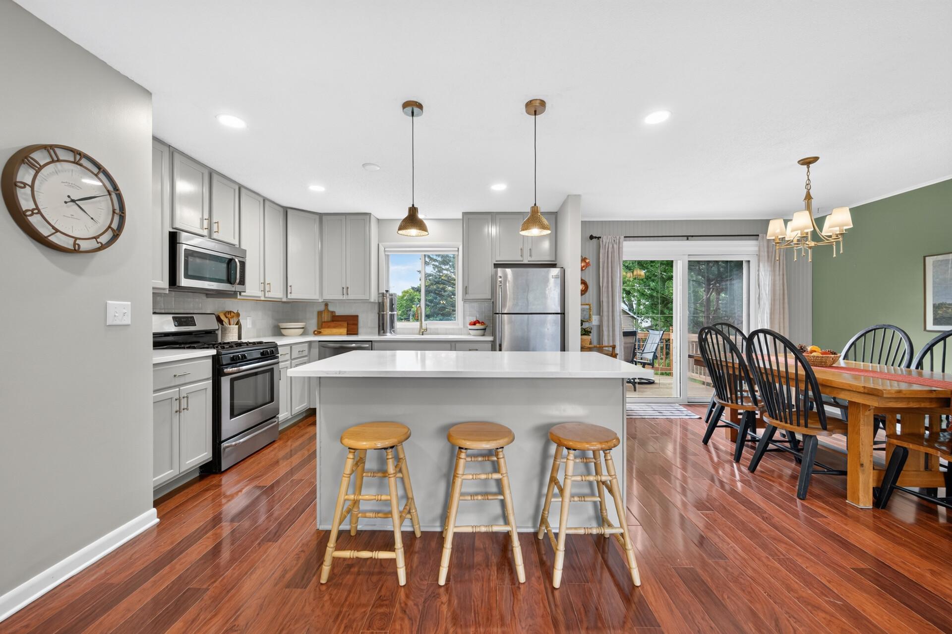 View of Residential at 14759 Easter Avenue, Apple Valley MN 55124, Apple Valley (8 of 44) - Mike Wilen | Minnesota Team Real Estate
