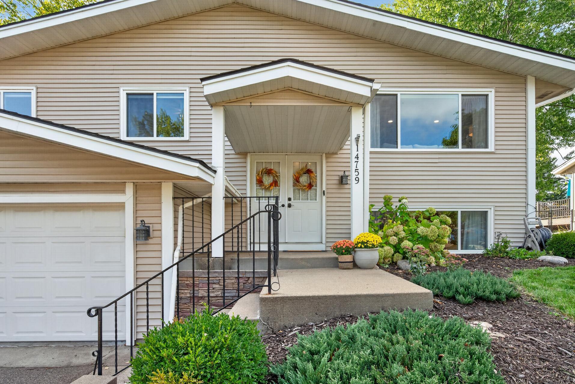 View of Residential at 14759 Easter Avenue, Apple Valley MN 55124, Apple Valley (14 of 44) - Mike Wilen | Minnesota Team Real Estate
