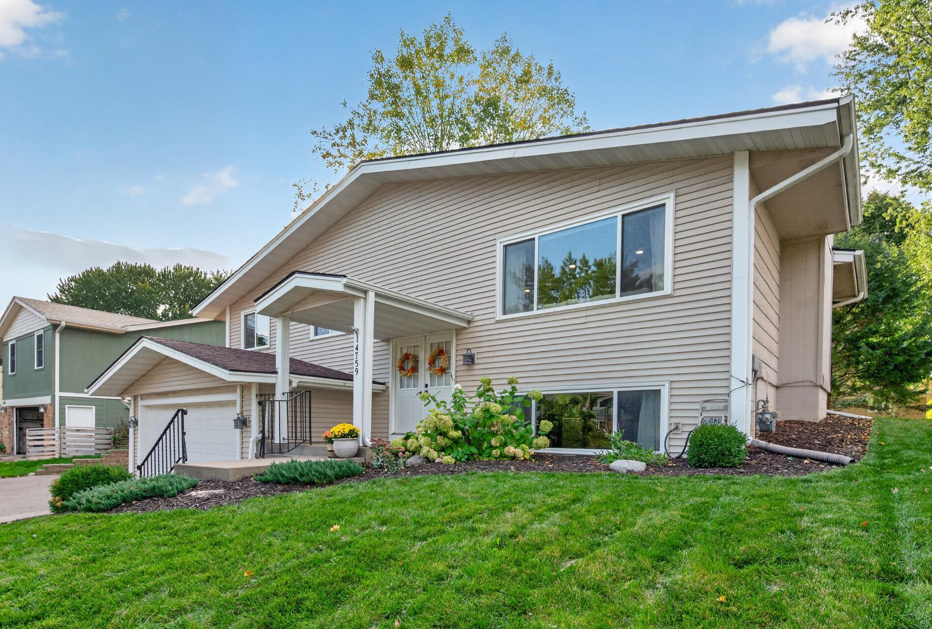 View of Residential at 14759 Easter Avenue, Apple Valley MN 55124, Apple Valley (22 of 44) - Mike Wilen | Minnesota Team Real Estate