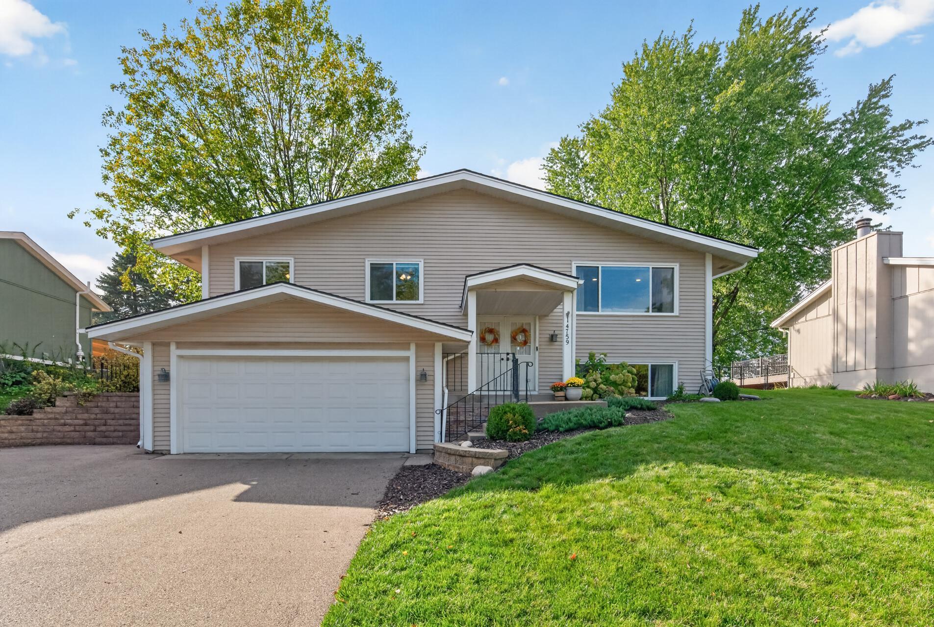 View of Residential at 14759 Easter Avenue, Apple Valley MN 55124, Apple Valley (4 of 44) - Mike Wilen | Minnesota Team Real Estate