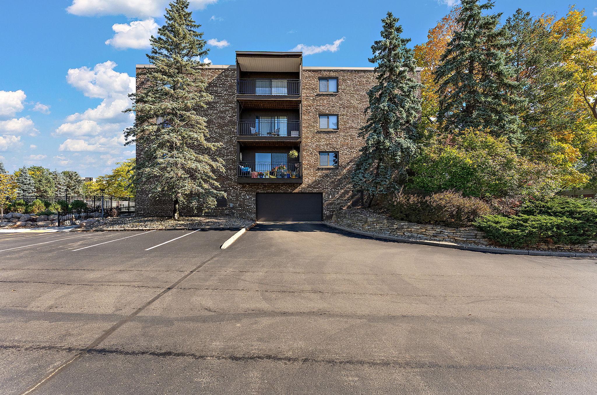 View of Residential at 4100 Parklawn Avenue #318, Edina MN 55435, Edina (3 of 23) - Mike Wilen | Minnesota Team Real Estate