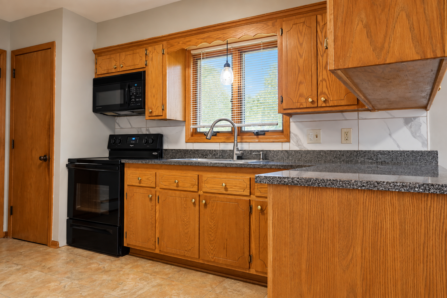 View of Residential at 1595 Sandhurst Avenue, Maplewood MN 55109, Maplewood (12 of 27) - Mike Wilen | Minnesota Team Real Estate
