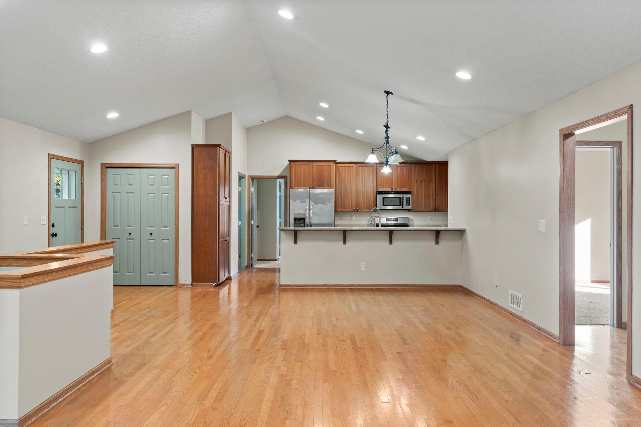 View of Residential at 1158 Summit Avenue, Mahtomedi MN 55115, Mahtomedi (4 of 46) - Mike Wilen | Minnesota Team Real Estate