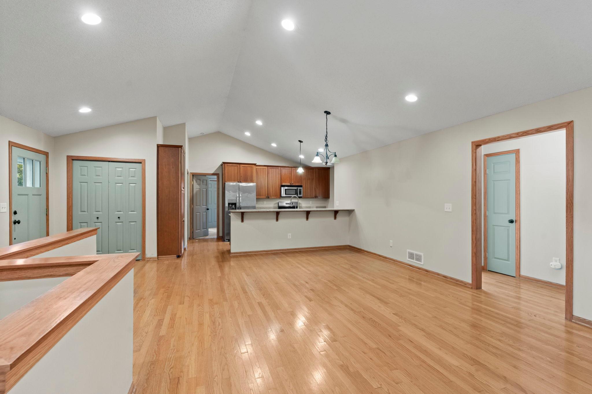 View of Residential at 1158 Summit Avenue, Mahtomedi MN 55115, Mahtomedi (12 of 46) - Mike Wilen | Minnesota Team Real Estate