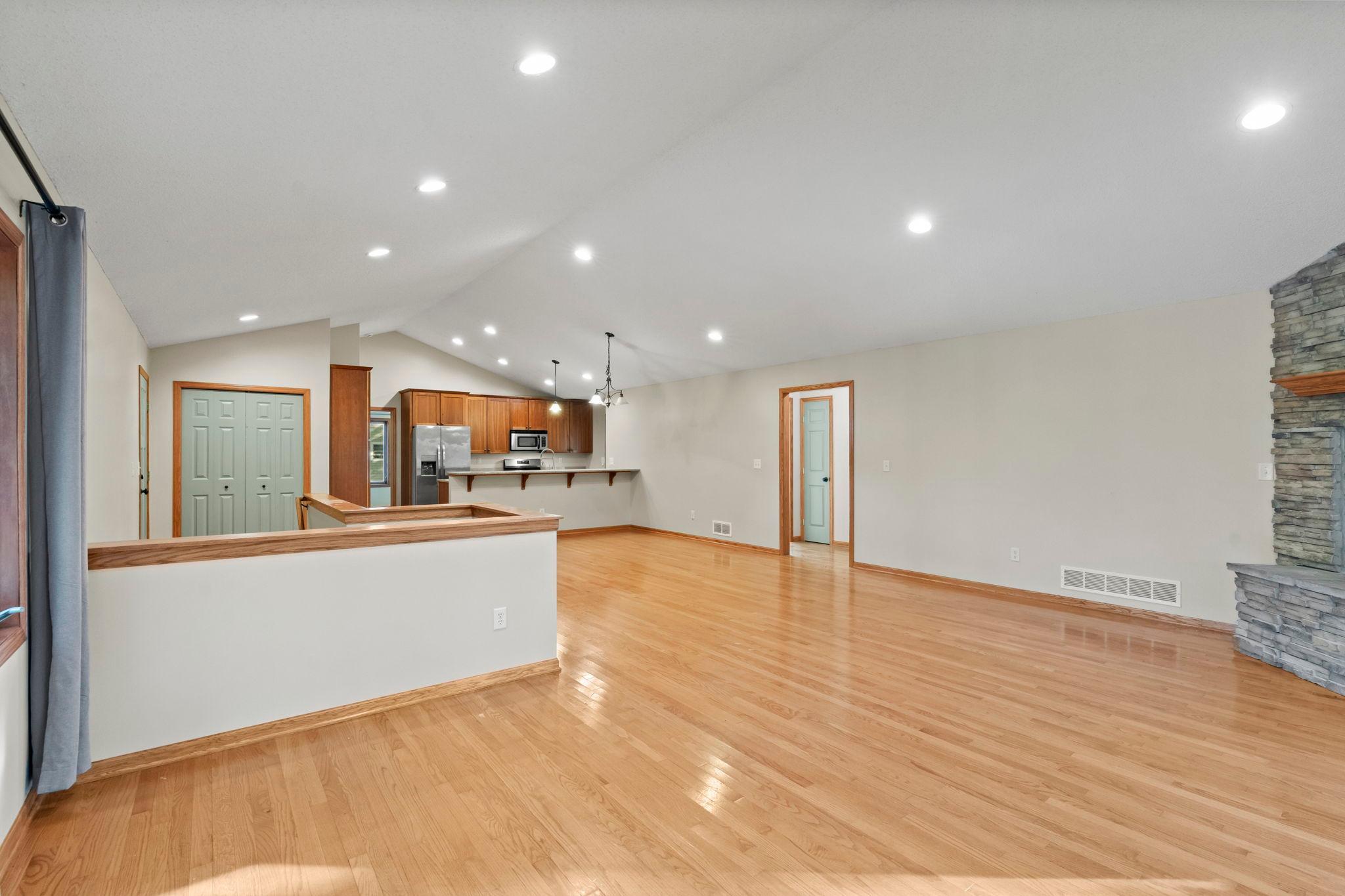 View of Residential at 1158 Summit Avenue, Mahtomedi MN 55115, Mahtomedi (10 of 46) - Mike Wilen | Minnesota Team Real Estate