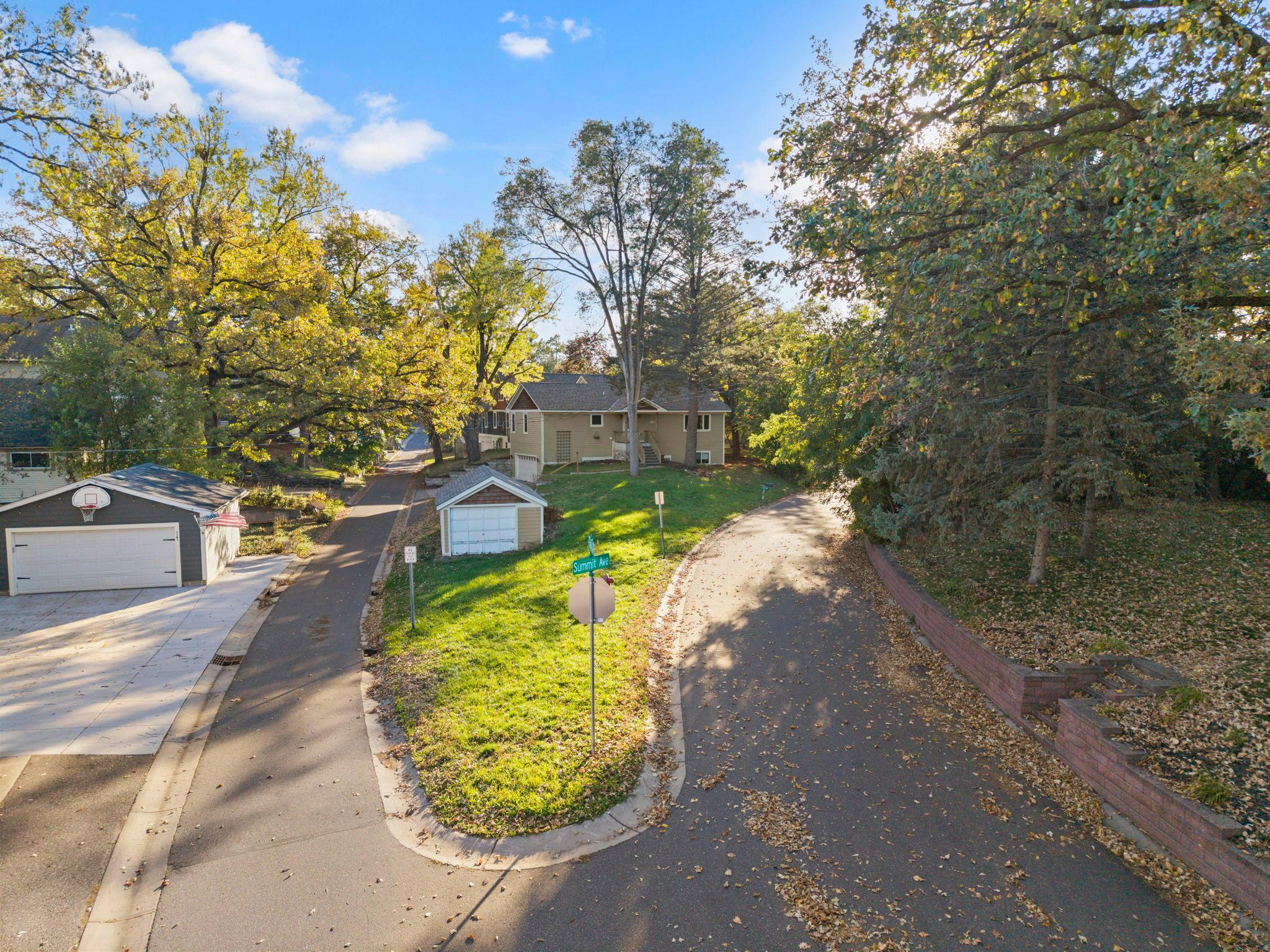 View of Residential at 1158 Summit Avenue, Mahtomedi MN 55115, Mahtomedi (37 of 46) - Mike Wilen | Minnesota Team Real Estate