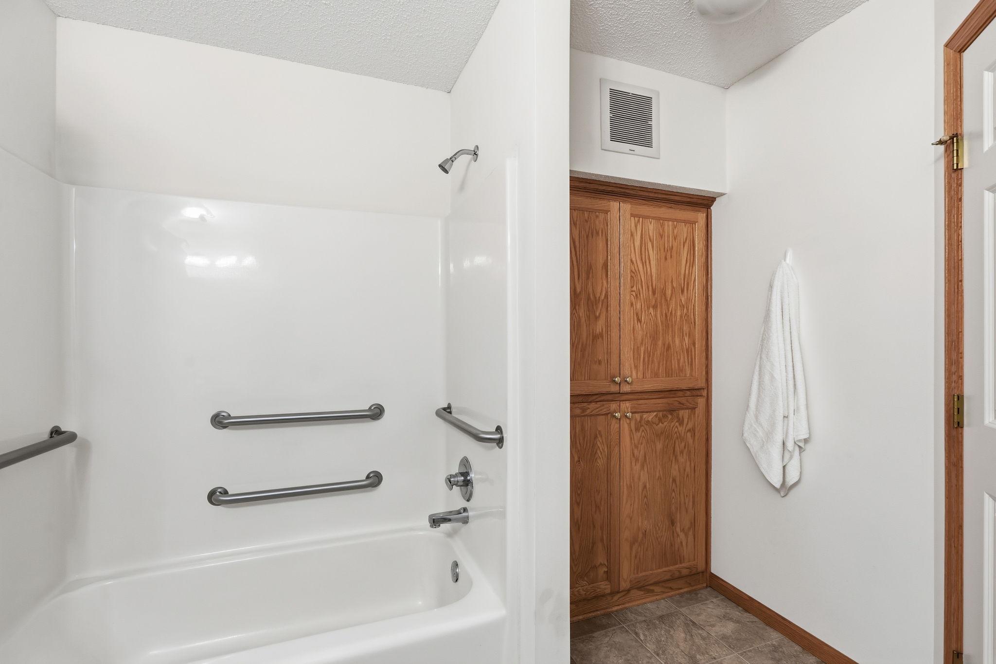 View of Residential at 5655 Lambert Avenue, Albertville MN 55301, Albertville (14 of 21) - Mike Wilen | Minnesota Team Real Estate