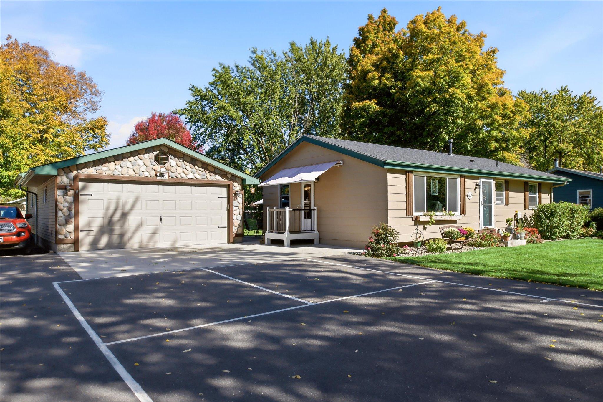 View of Single Family at 6816 Casey Parkway, Prior Lake - Mike Wilen | Minnesota Team Real Estate
