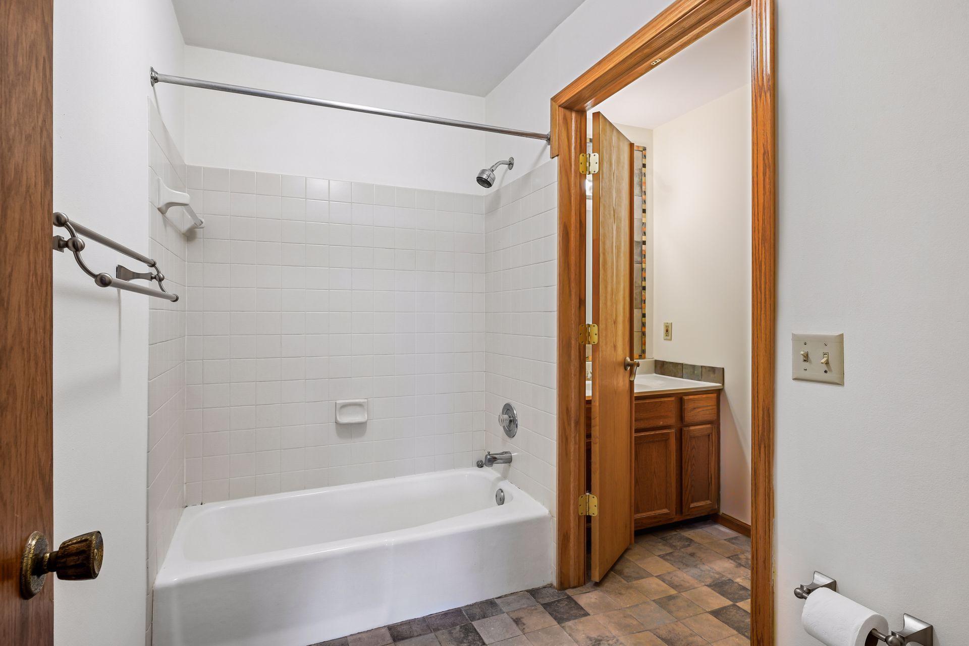View of Residential at 3650 Gettysburg Avenue #62, Saint Louis Park MN 55426, Saint Louis Park (34 of 38) - Mike Wilen | Minnesota Team Real Estate