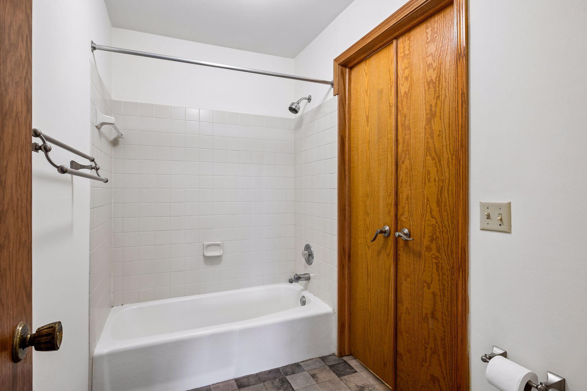 View of Residential at 3650 Gettysburg Avenue #62, Saint Louis Park MN 55426, Saint Louis Park (33 of 38) - Mike Wilen | Minnesota Team Real Estate