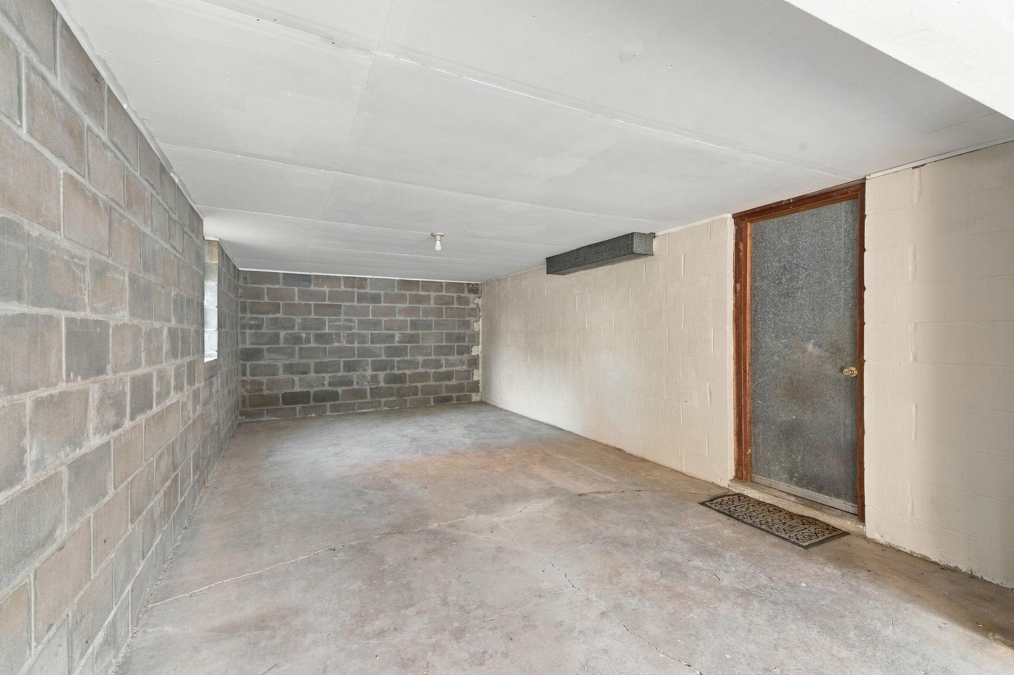View of Residential at 443 Eldridge Avenue, Roseville MN 55113, Roseville (31 of 35) - Mike Wilen | Minnesota Team Real Estate