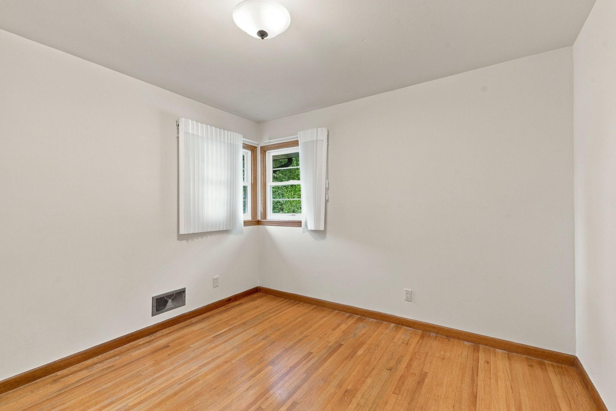 View of Residential at 443 Eldridge Avenue, Roseville MN 55113, Roseville (15 of 35) - Mike Wilen | Minnesota Team Real Estate