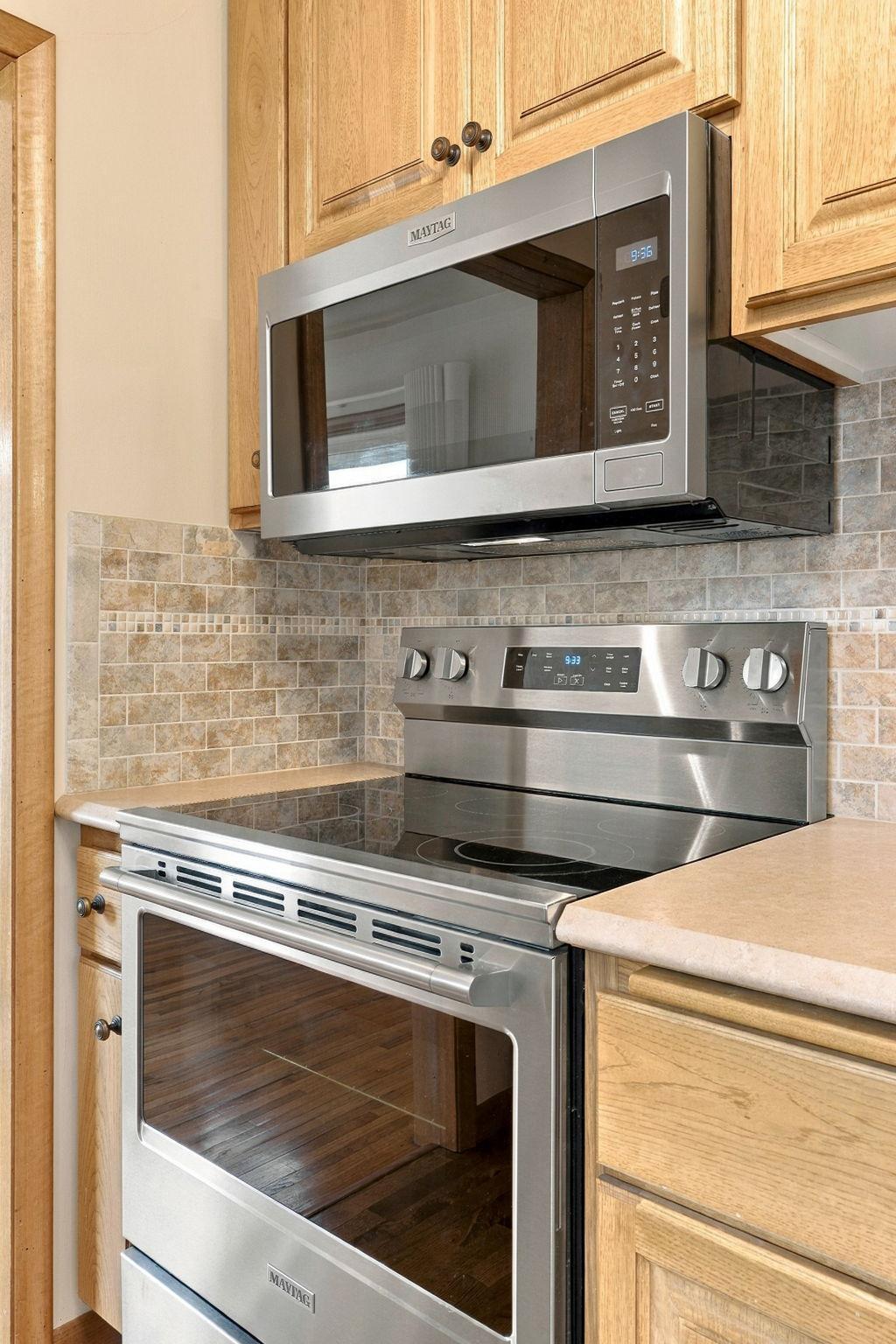 View of Residential at 443 Eldridge Avenue, Roseville MN 55113, Roseville (14 of 35) - Mike Wilen | Minnesota Team Real Estate