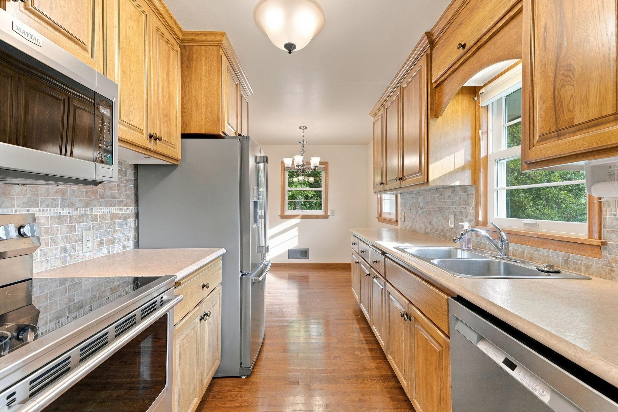 View of Residential at 443 Eldridge Avenue, Roseville MN 55113, Roseville (13 of 35) - Mike Wilen | Minnesota Team Real Estate
