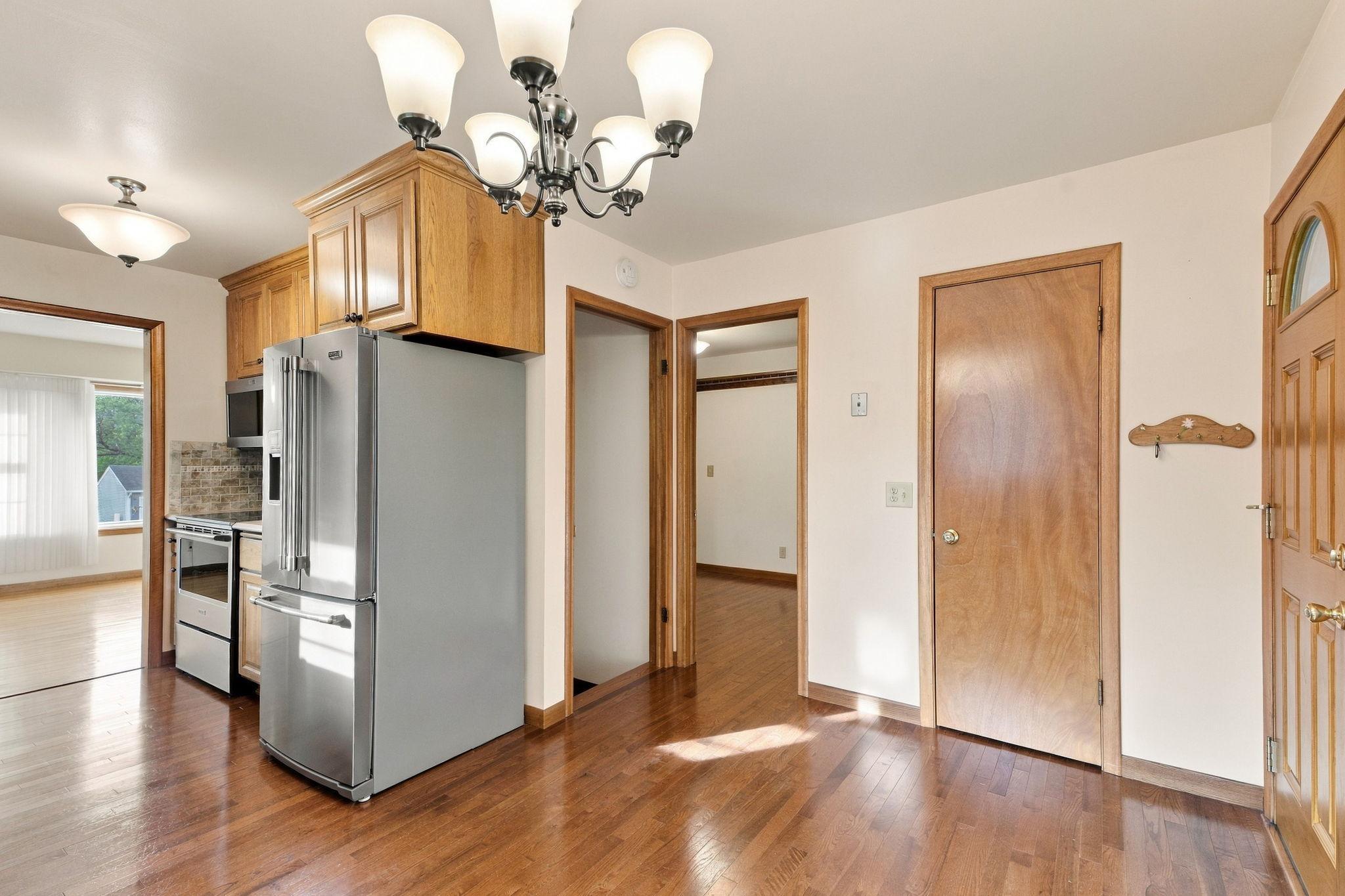 View of Residential at 443 Eldridge Avenue, Roseville MN 55113, Roseville (10 of 35) - Mike Wilen | Minnesota Team Real Estate