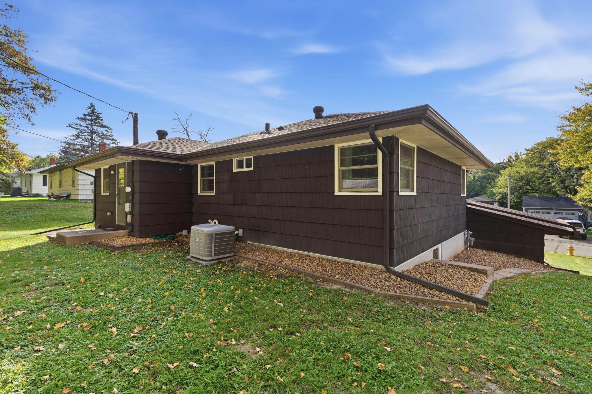 View of Residential at 443 Eldridge Avenue, Roseville MN 55113, Roseville (33 of 35) - Mike Wilen | Minnesota Team Real Estate
