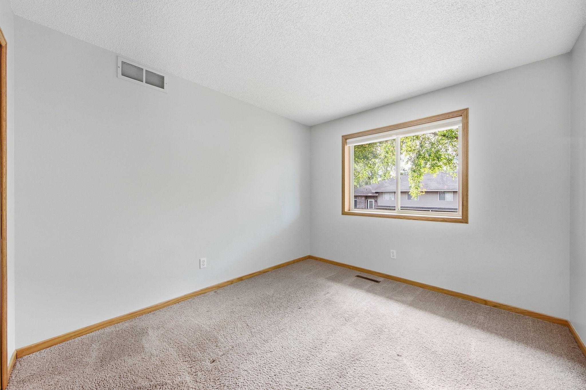 View of Residential at 14334 Heywood Avenue, Apple Valley MN 55124, Apple Valley (22 of 33) - Mike Wilen | Minnesota Team Real Estate