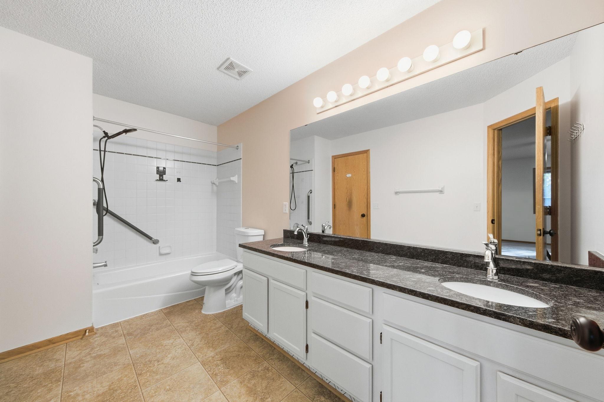 View of Residential at 14334 Heywood Avenue, Apple Valley MN 55124, Apple Valley (18 of 33) - Mike Wilen | Minnesota Team Real Estate
