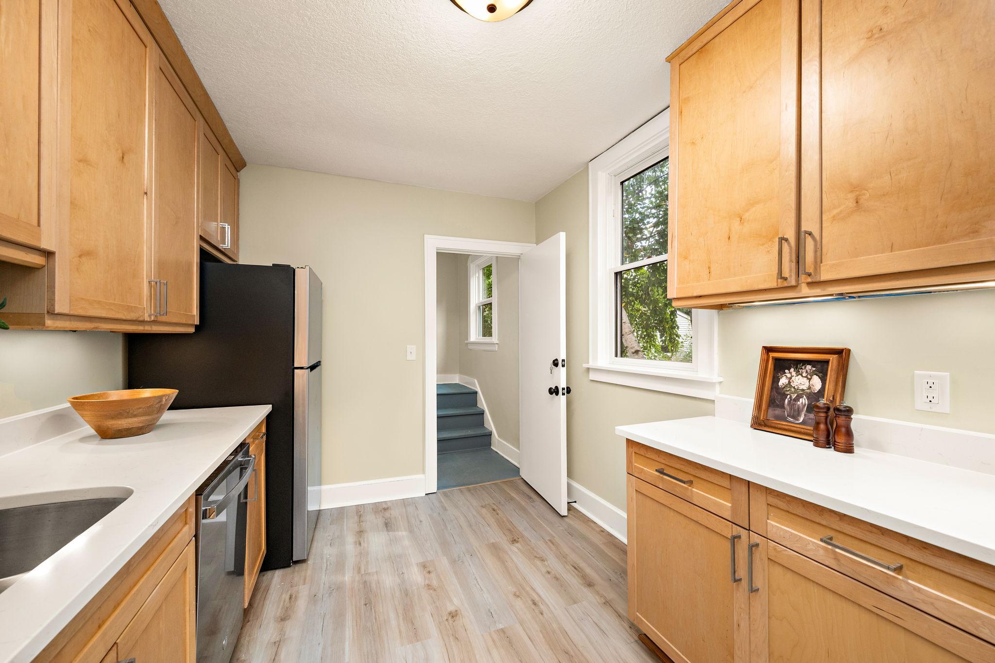 View of Residential Income at 2731 Fremont Avenue, Minneapolis MN 55408, Minneapolis (9 of 43) - Mike Wilen | Minnesota Team Real Estate