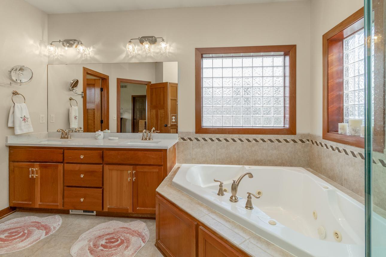 View of Residential at 21872 Carrbridge Court, Lakeville MN 55044, Lakeville (23 of 45) - Mike Wilen | Minnesota Team Real Estate