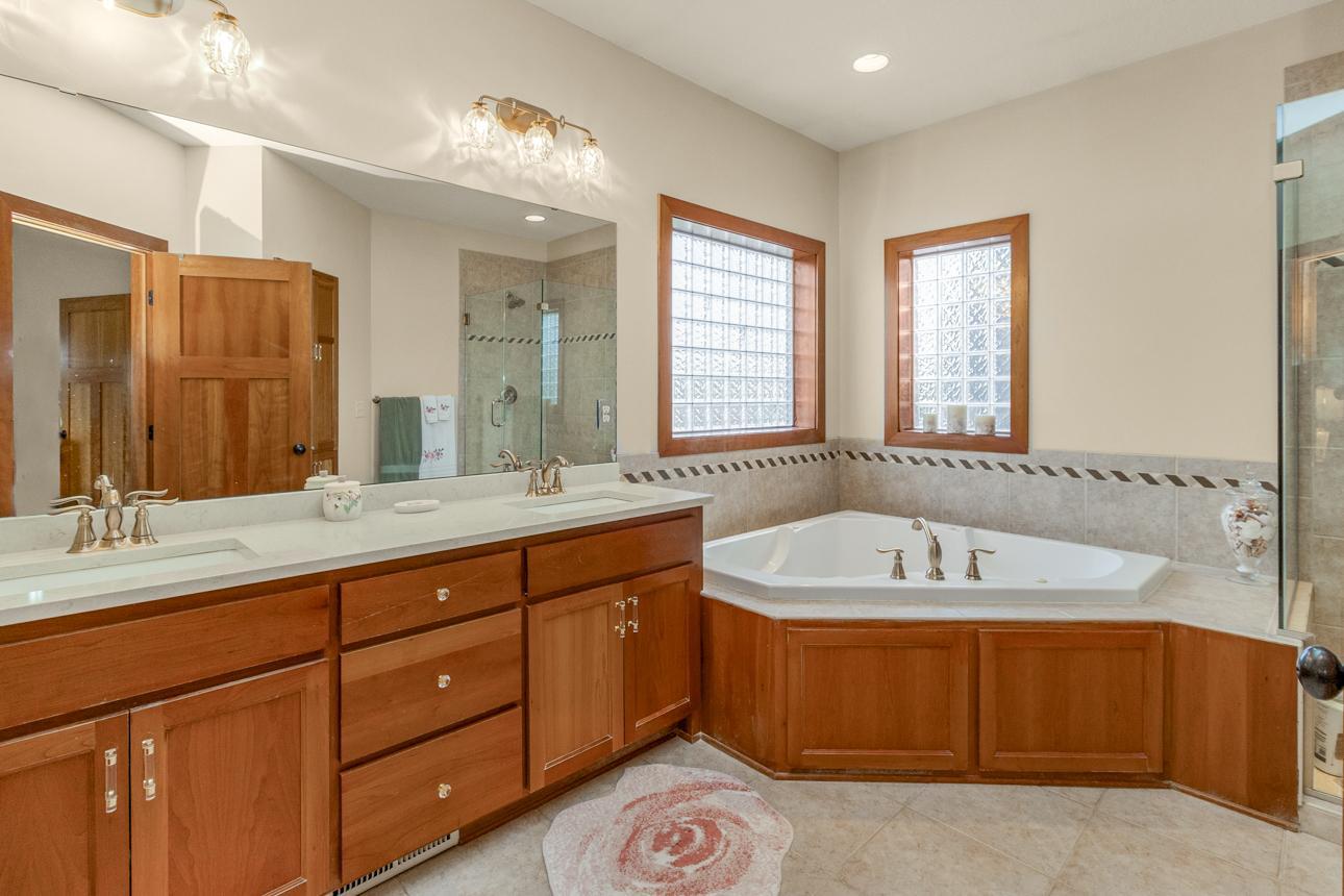View of Residential at 21872 Carrbridge Court, Lakeville MN 55044, Lakeville (21 of 45) - Mike Wilen | Minnesota Team Real Estate