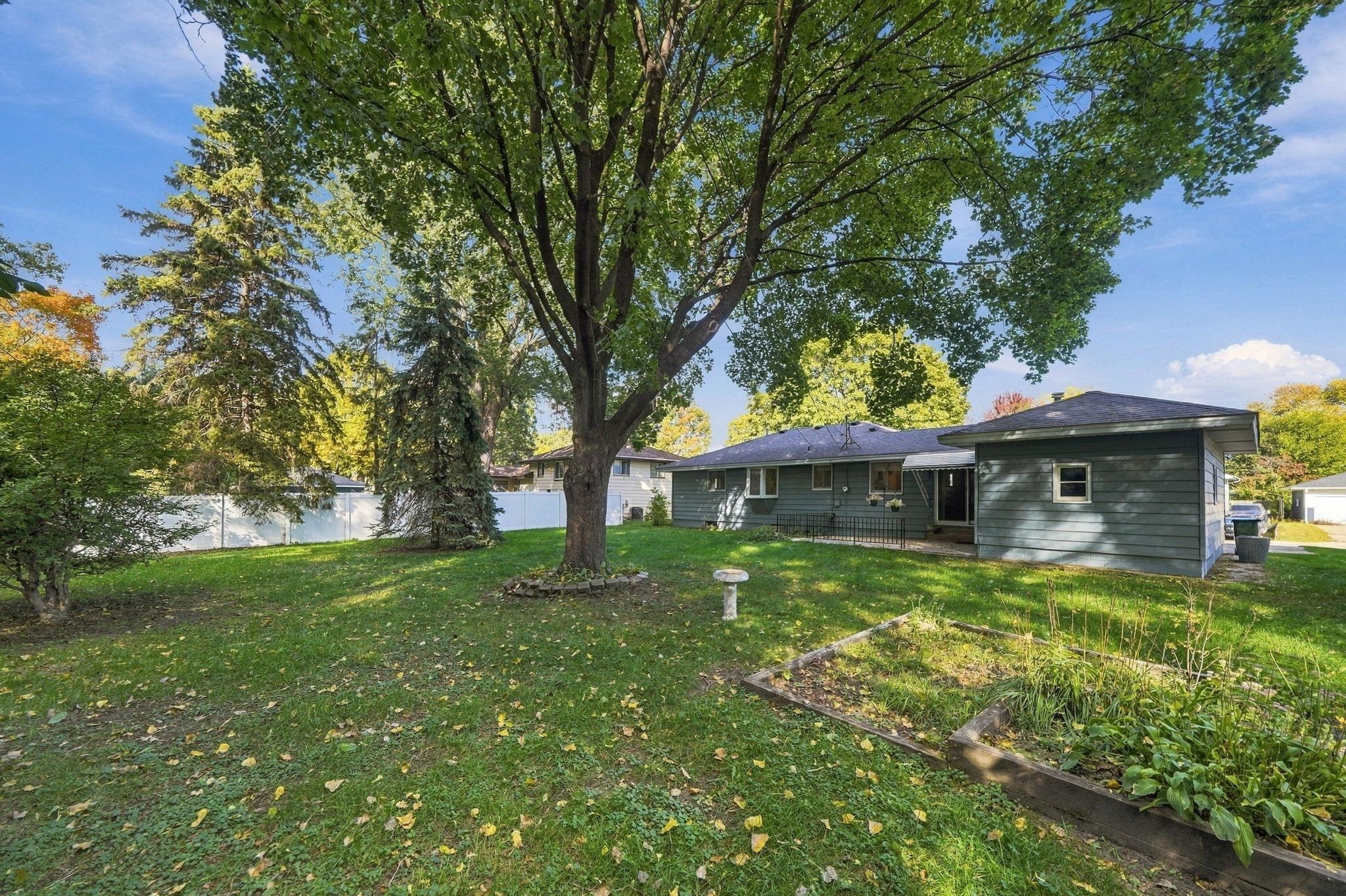 View of Residential at 6131 Lee Avenue, Brooklyn Center MN 55429, Brooklyn Center (43 of 52) - Mike Wilen | Minnesota Team Real Estate
