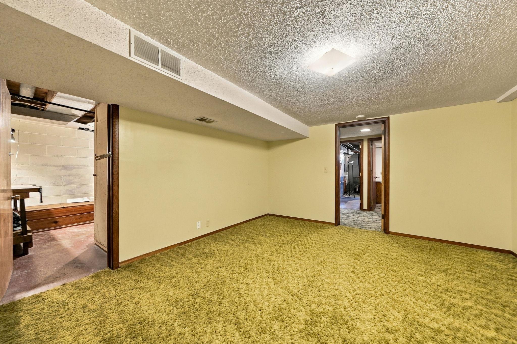 View of Residential at 6131 Lee Avenue, Brooklyn Center MN 55429, Brooklyn Center (35 of 52) - Mike Wilen | Minnesota Team Real Estate
