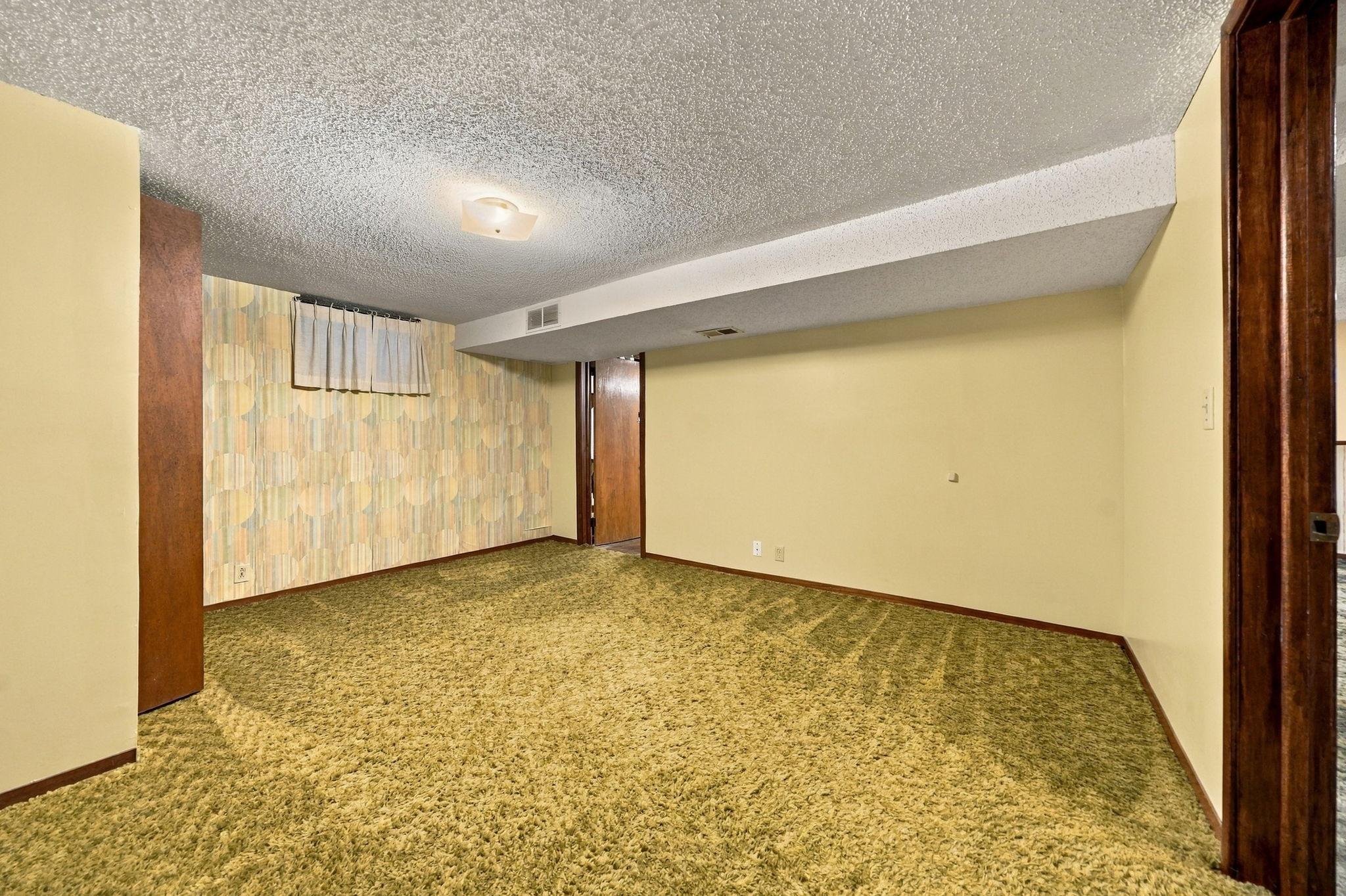 View of Residential at 6131 Lee Avenue, Brooklyn Center MN 55429, Brooklyn Center (34 of 52) - Mike Wilen | Minnesota Team Real Estate