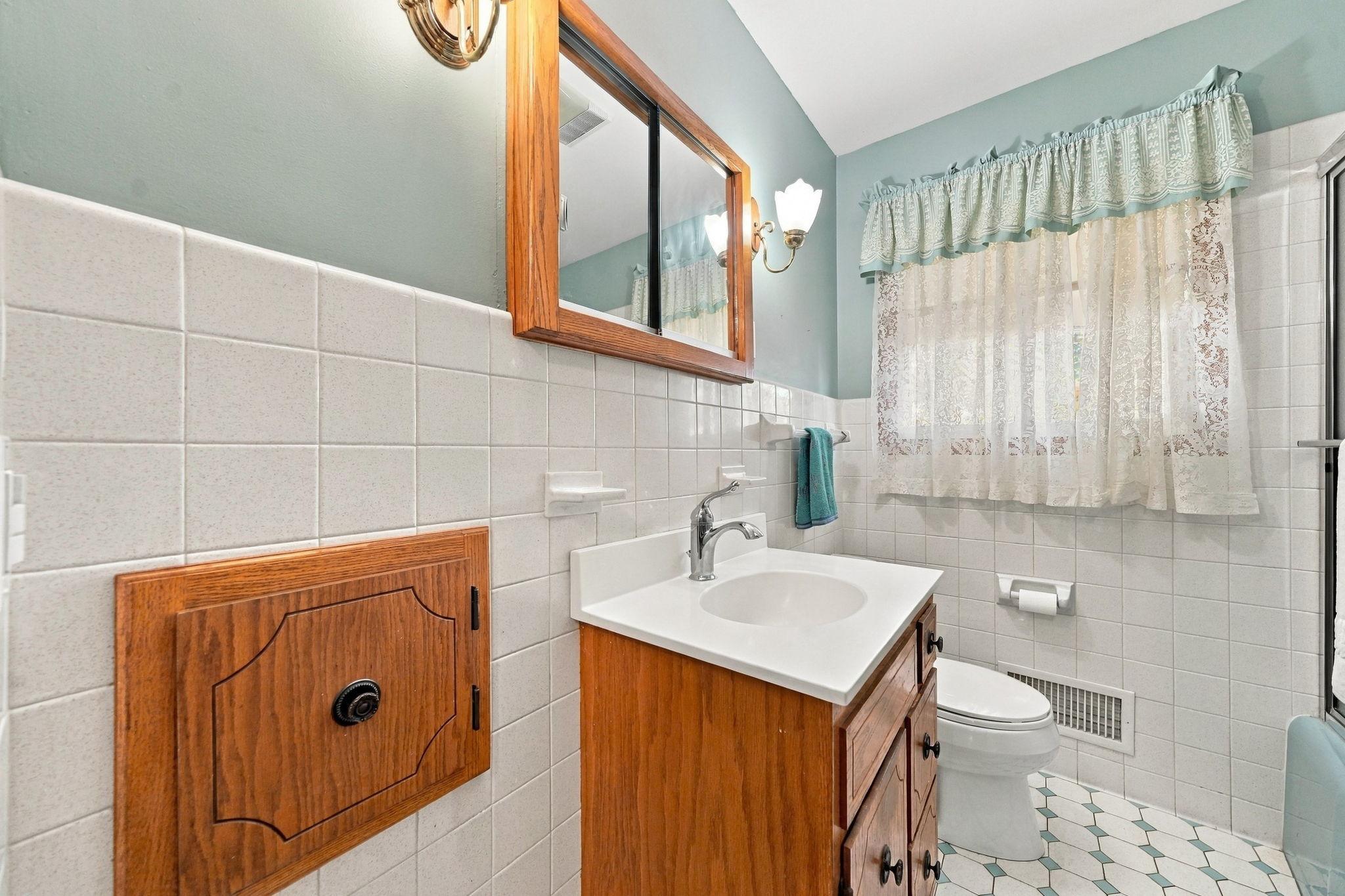View of Residential at 6131 Lee Avenue, Brooklyn Center MN 55429, Brooklyn Center (7 of 52) - Mike Wilen | Minnesota Team Real Estate