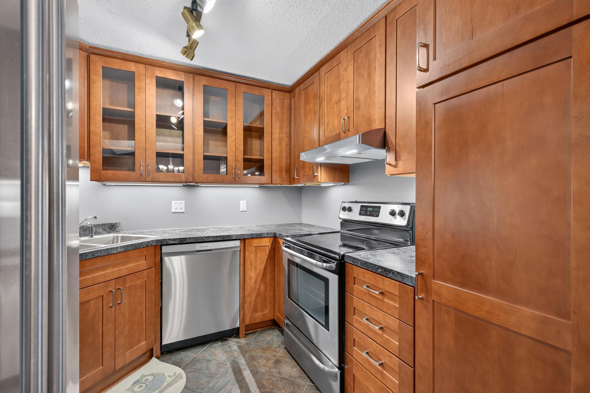 View of Residential at 300 Shelard Parkway #307, Saint Louis Park MN 55426, Saint Louis Park (8 of 28) - Mike Wilen | Minnesota Team Real Estate