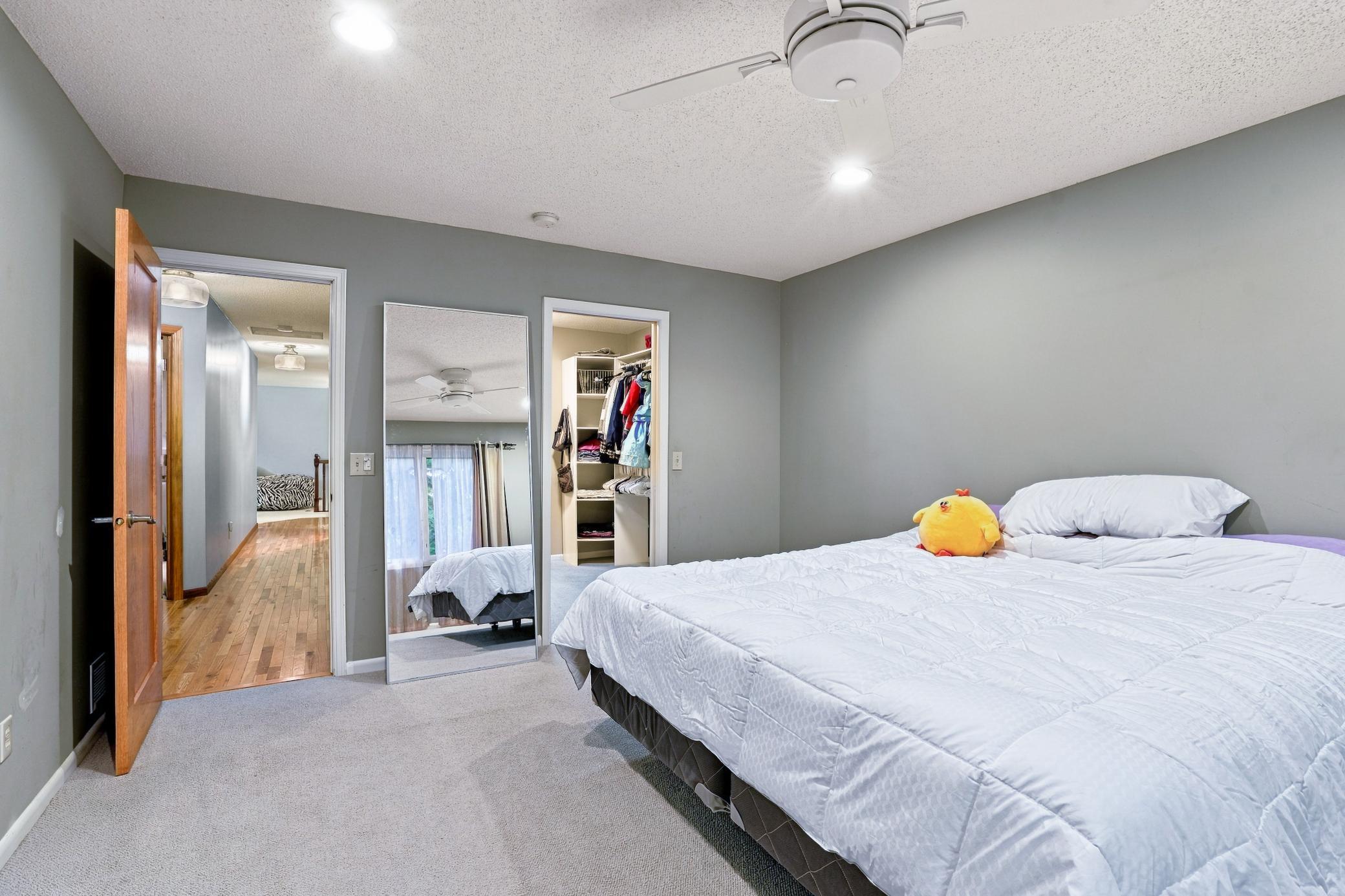 View of Residential at 915 Ferndale Avenue, Maplewood MN 55119, Maplewood (8 of 21) - Mike Wilen | Minnesota Team Real Estate