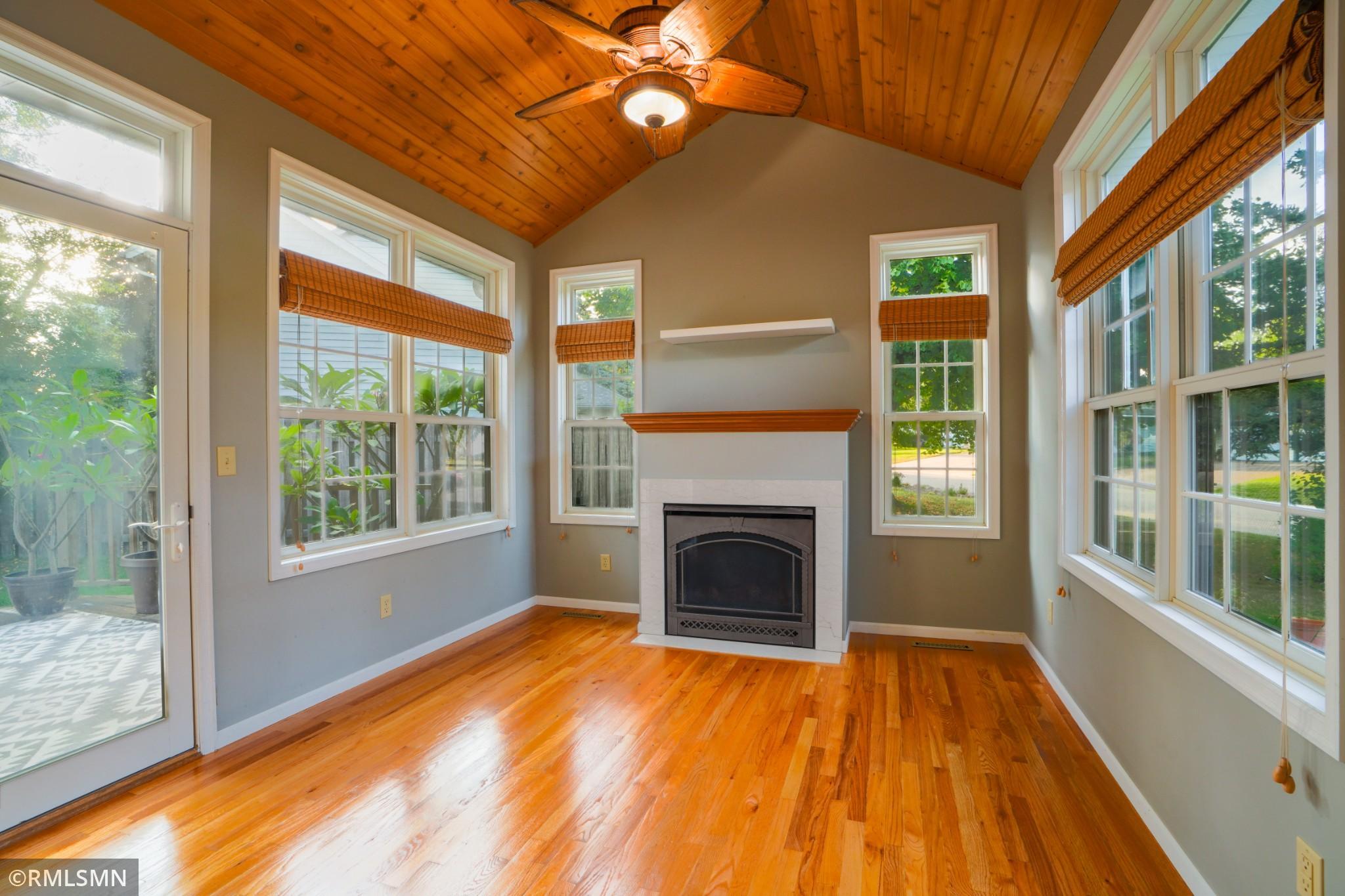 View of Residential at 915 Ferndale Avenue, Maplewood MN 55119, Maplewood (7 of 21) - Mike Wilen | Minnesota Team Real Estate