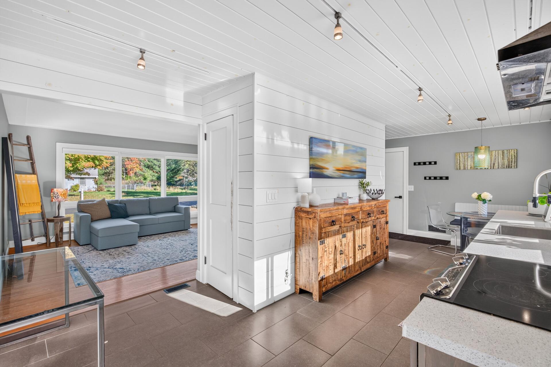 View of Residential at 9812 Dellridge Road, Bloomington MN 55425, Bloomington (14 of 54) - Mike Wilen | Minnesota Team Real Estate