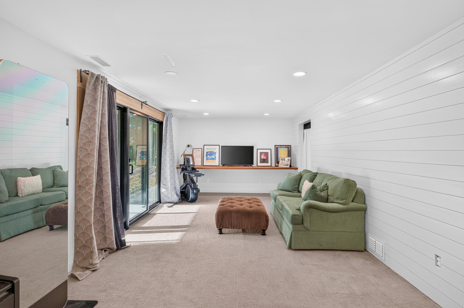 View of Residential at 9812 Dellridge Road, Bloomington MN 55425, Bloomington (32 of 54) - Mike Wilen | Minnesota Team Real Estate