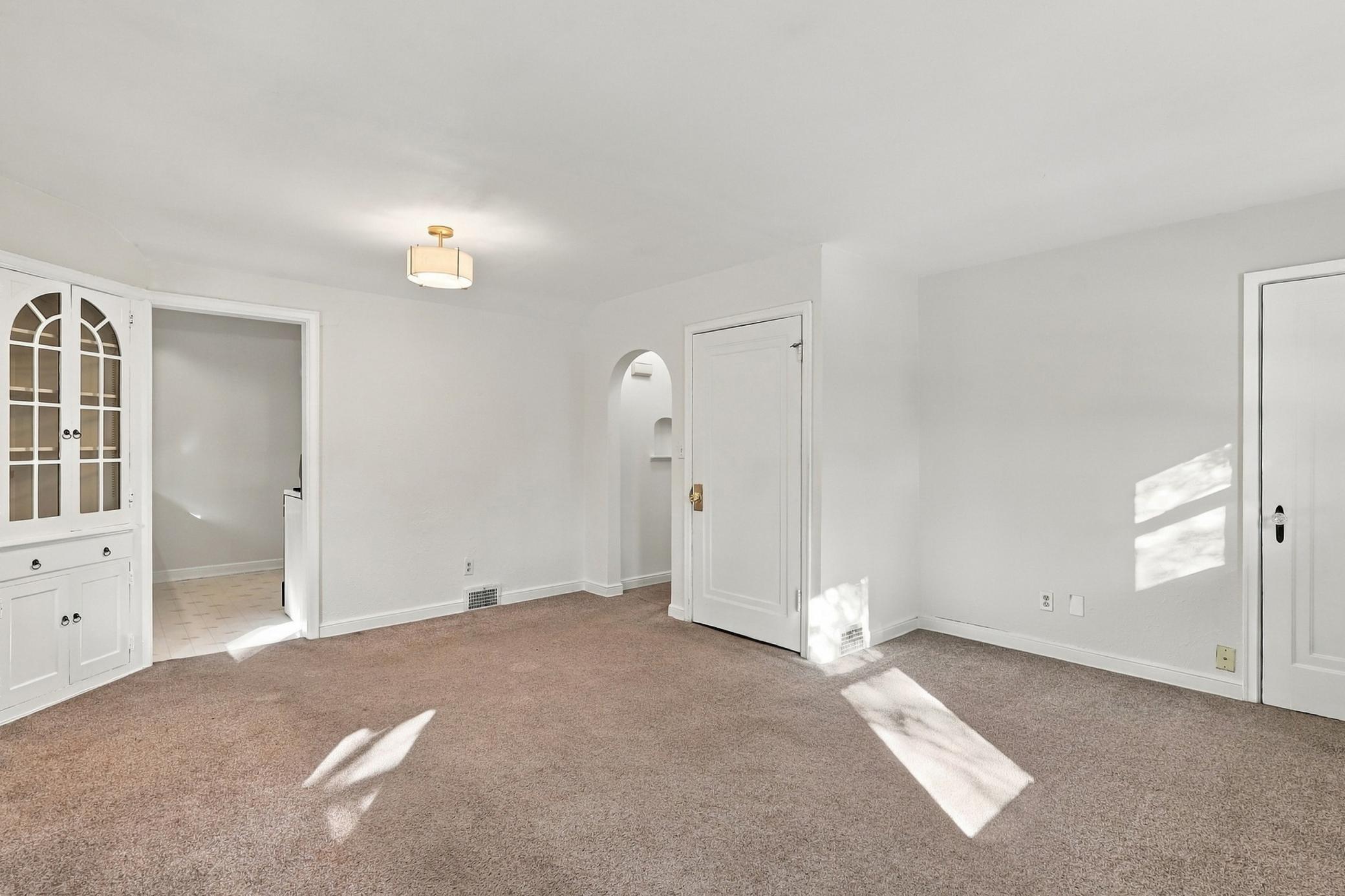 View of Residential Income at 1049 Gorman Avenue, West Saint Paul MN 55118, West Saint Paul (17 of 35) - Mike Wilen | Minnesota Team Real Estate