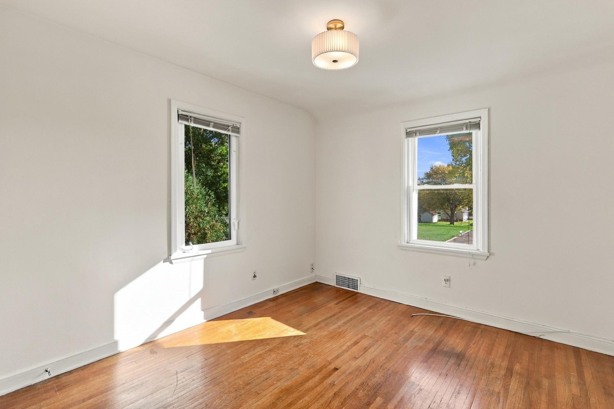 View of Residential Income at 1049 Gorman Avenue, West Saint Paul MN 55118, West Saint Paul (23 of 35) - Mike Wilen | Minnesota Team Real Estate