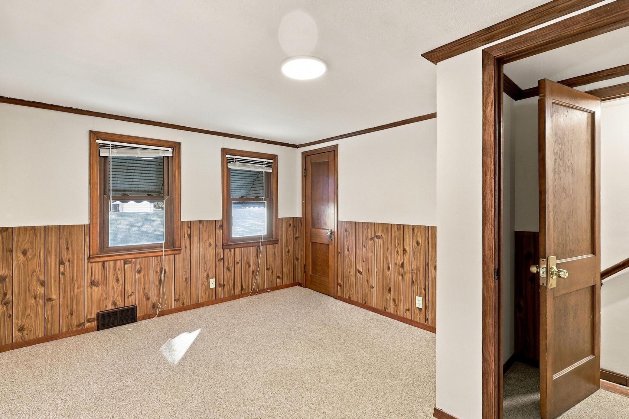 View of Residential Income at 1049 Gorman Avenue, West Saint Paul MN 55118, West Saint Paul (21 of 35) - Mike Wilen | Minnesota Team Real Estate