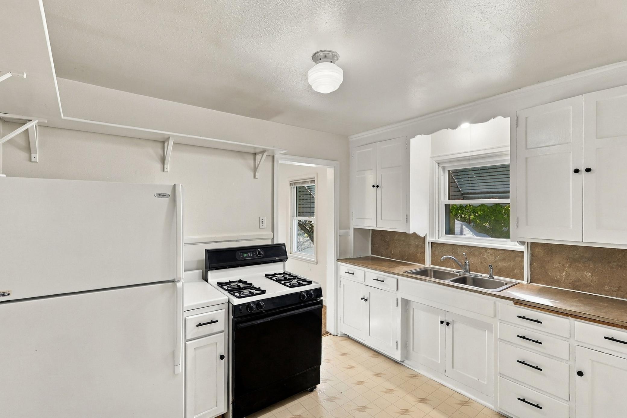 View of Residential Income at 1049 Gorman Avenue, West Saint Paul MN 55118, West Saint Paul (20 of 35) - Mike Wilen | Minnesota Team Real Estate