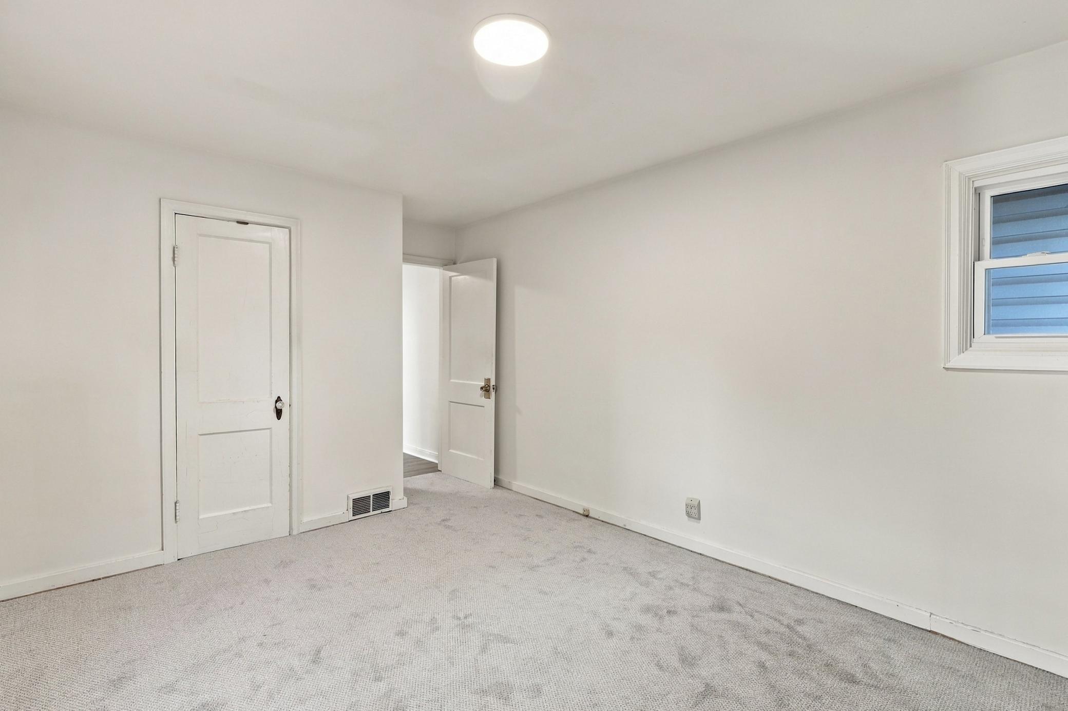 View of Residential Income at 1049 Gorman Avenue, West Saint Paul MN 55118, West Saint Paul (11 of 35) - Mike Wilen | Minnesota Team Real Estate