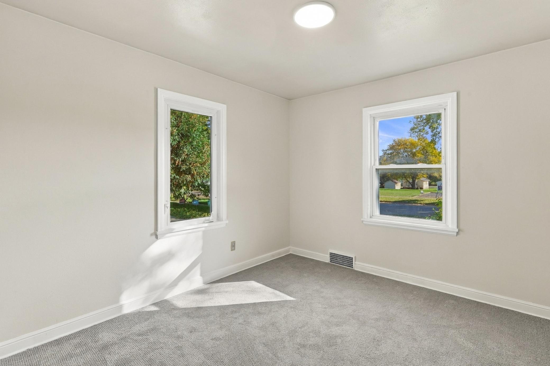 View of Residential Income at 1049 Gorman Avenue, West Saint Paul MN 55118, West Saint Paul (13 of 35) - Mike Wilen | Minnesota Team Real Estate