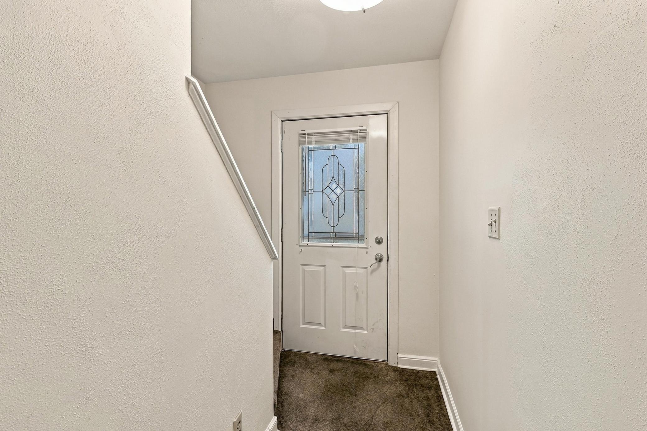 View of Residential Income at 1049 Gorman Avenue, West Saint Paul MN 55118, West Saint Paul (3 of 35) - Mike Wilen | Minnesota Team Real Estate