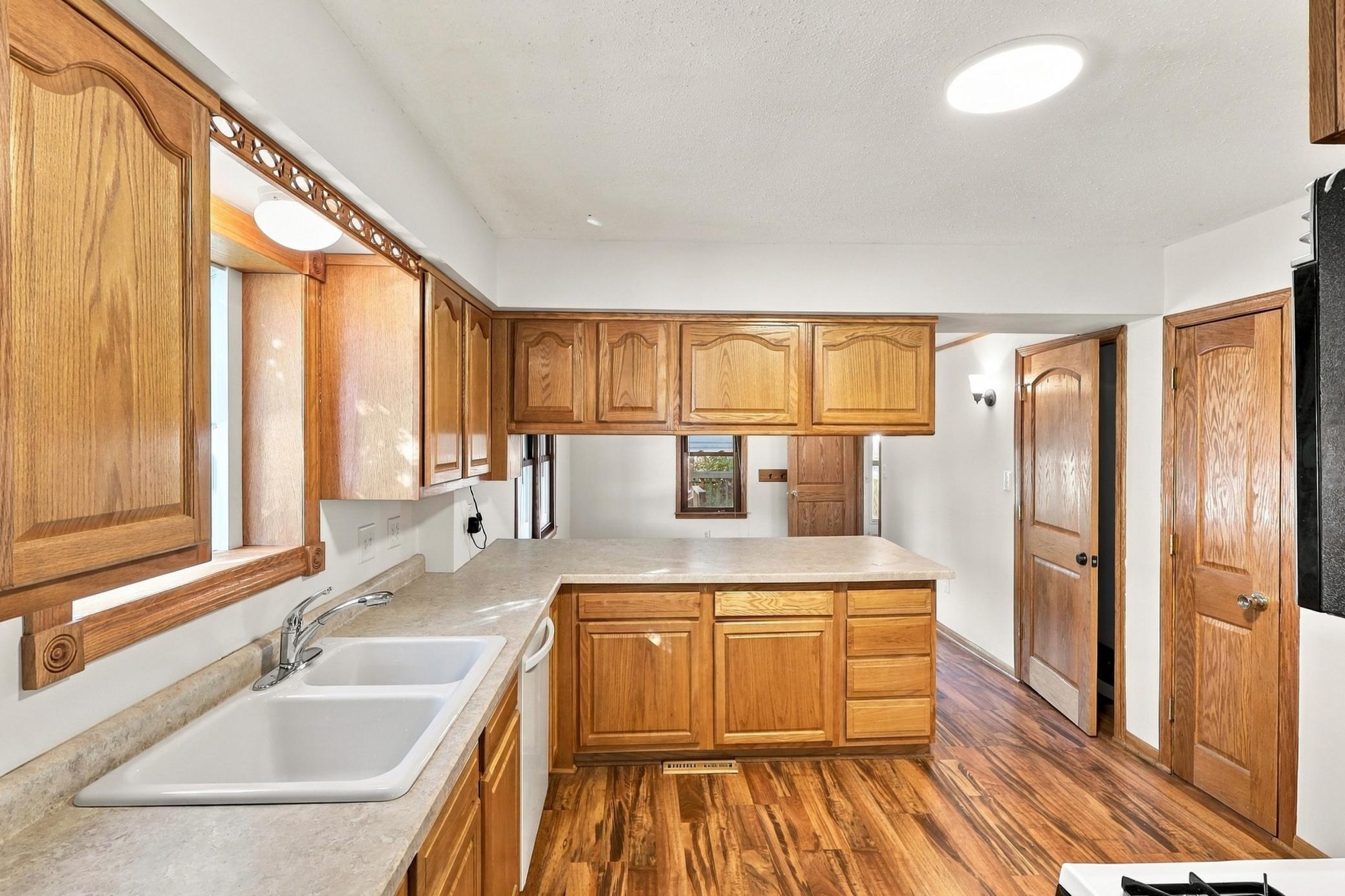 View of Residential Income at 1049 Gorman Avenue, West Saint Paul MN 55118, West Saint Paul (7 of 35) - Mike Wilen | Minnesota Team Real Estate