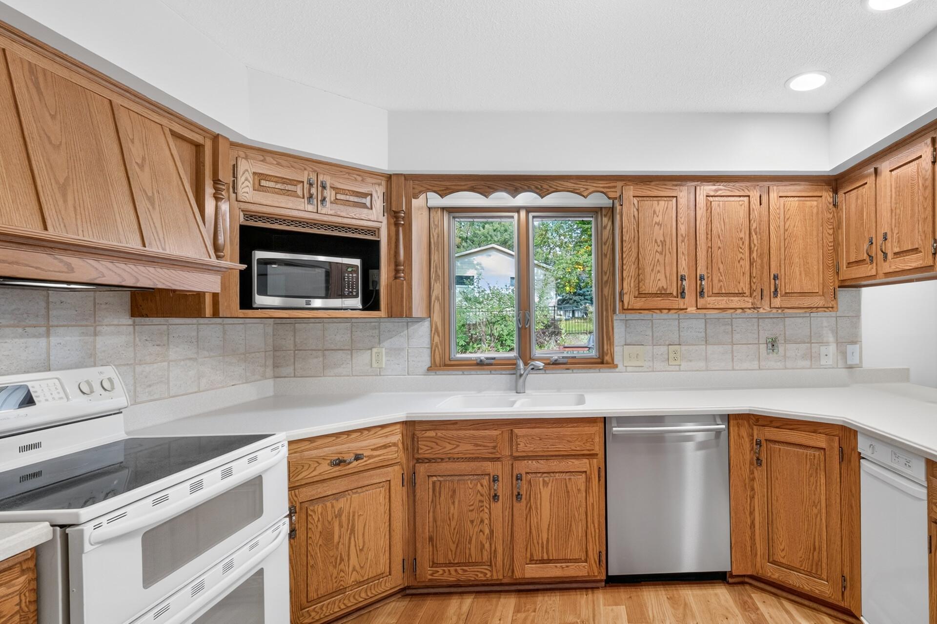 View of Residential at 12760 Roberts Drive, Eden Prairie MN 55346, Eden Prairie (17 of 52) - Mike Wilen | Minnesota Team Real Estate